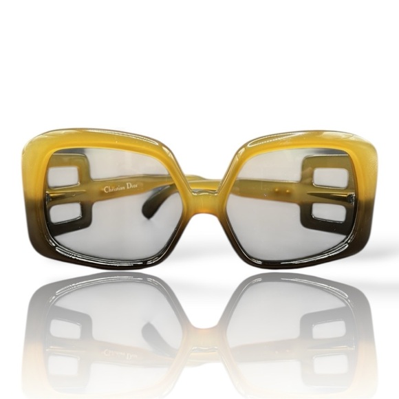 Christian Dior 737 Sunglasses – Oversized Honey Optyl Frame | 1970s - Picture 1 of 17